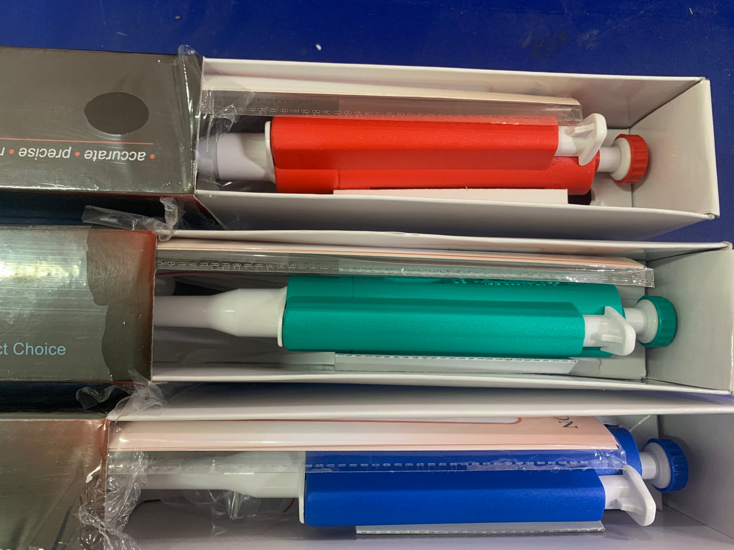 MicroPipette Kit: 3 pipettes (5-50ul; 10-100ul; 100-1000ul)